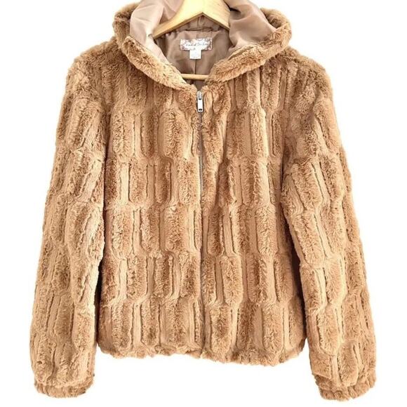 🧸NWT Band of the Free Caramel Faux Fur jacket Size Small - 1-2 DAY QUICK SHIP - Picture 2 of 7